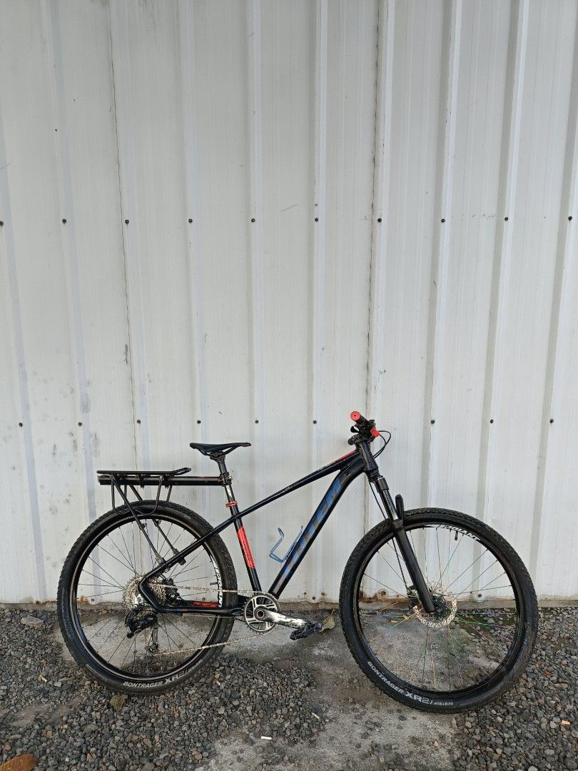 Totem Mountain Bike (27.5 er) (Category: Bicycles) located in Manila. Submitted by darododong85185 (Listing ID 1469312201, Image 1). Description: Totem Master Frame ( Alloy 27.5 er ) SpeedOne Airfork (27.5) Deca Hubs (4pawls, international Brand) Alloy spokes Alloy Rims (Giant Decals) Bontrager Tires 27.5 × 2.20 Cole Crank 1by (Direct Mount) Shimano Bottom Bracket Shimano Mt200 Hydraulic Brakes Shimano Deore 10s shifter Unknown Rd 10s Sunshine 10