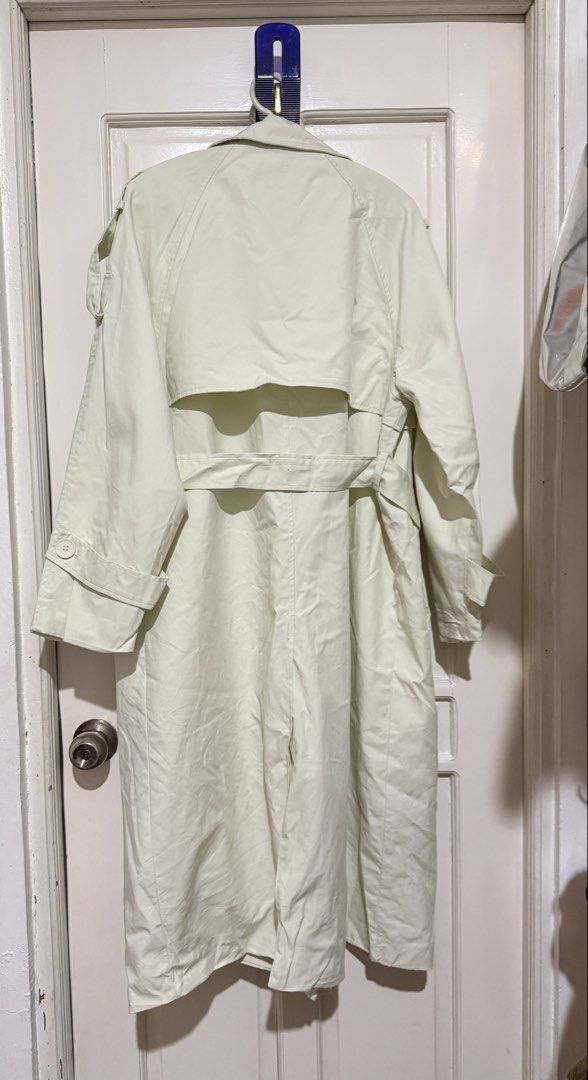 Trench Coat (Category: Coats, Jackets and Outerwear) located in Marikina City. Submitted by louvy.r (Listing ID 1469383782, Image 2). Description: Fits medium frame.