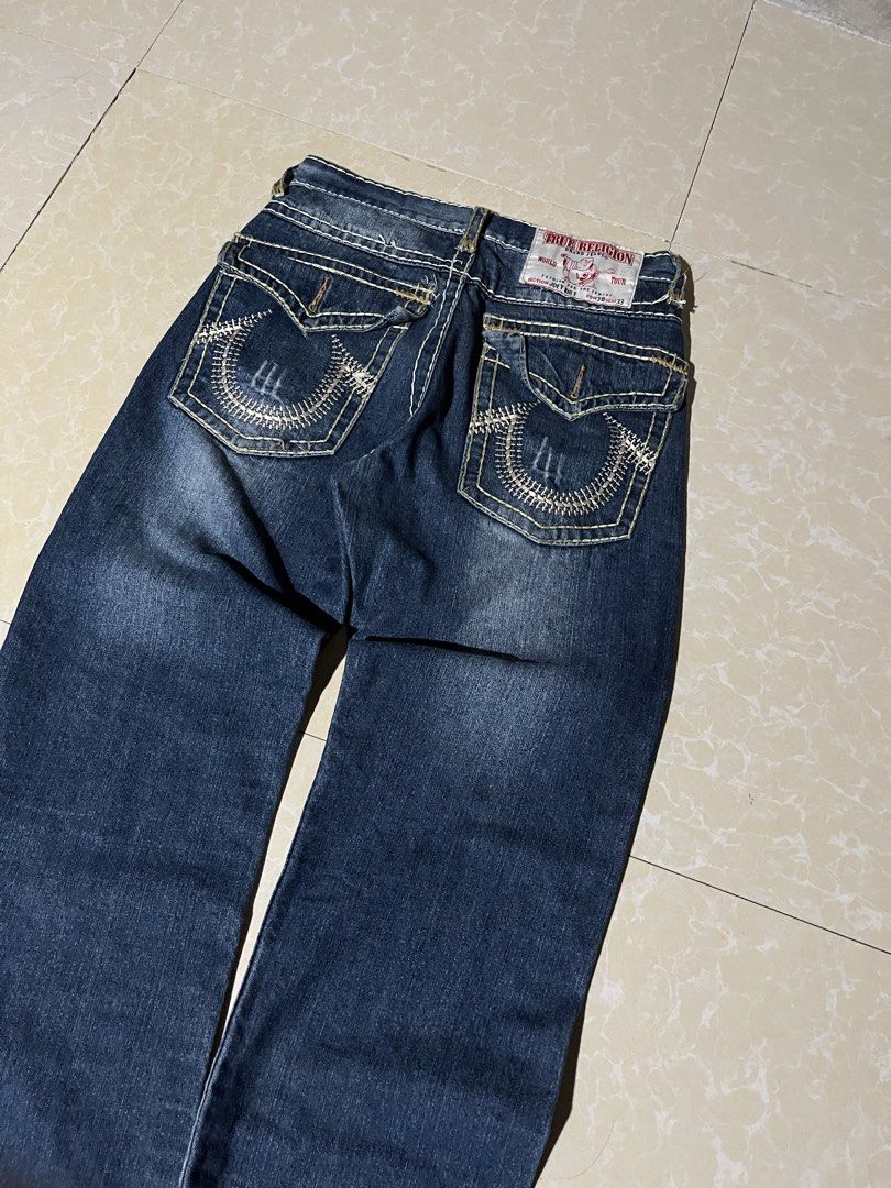 True religion off (Category: Jeans) located in Manila. Submitted by davedave926 (Listing ID 1469246321, Image 1). Description: sz 38 on tag on medida 32.