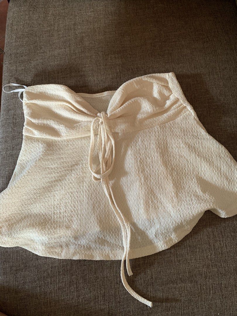 Tube peplum top (Category: Sleeveless) located in Camalig. Submitted by abyssia (Listing ID 1469183889, Image 1). Description: .
