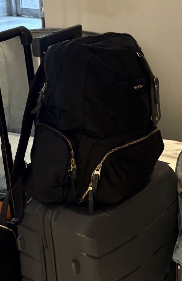 Tumi Backpack (Category: Luxury Bags & Wallets) located in Quezon City. Submitted by euphoria_mnl (Listing ID 1469228477, Image 2). Description: RFS: Bought new bag Well used but still good quality so very hard to let go. I super love this bag.