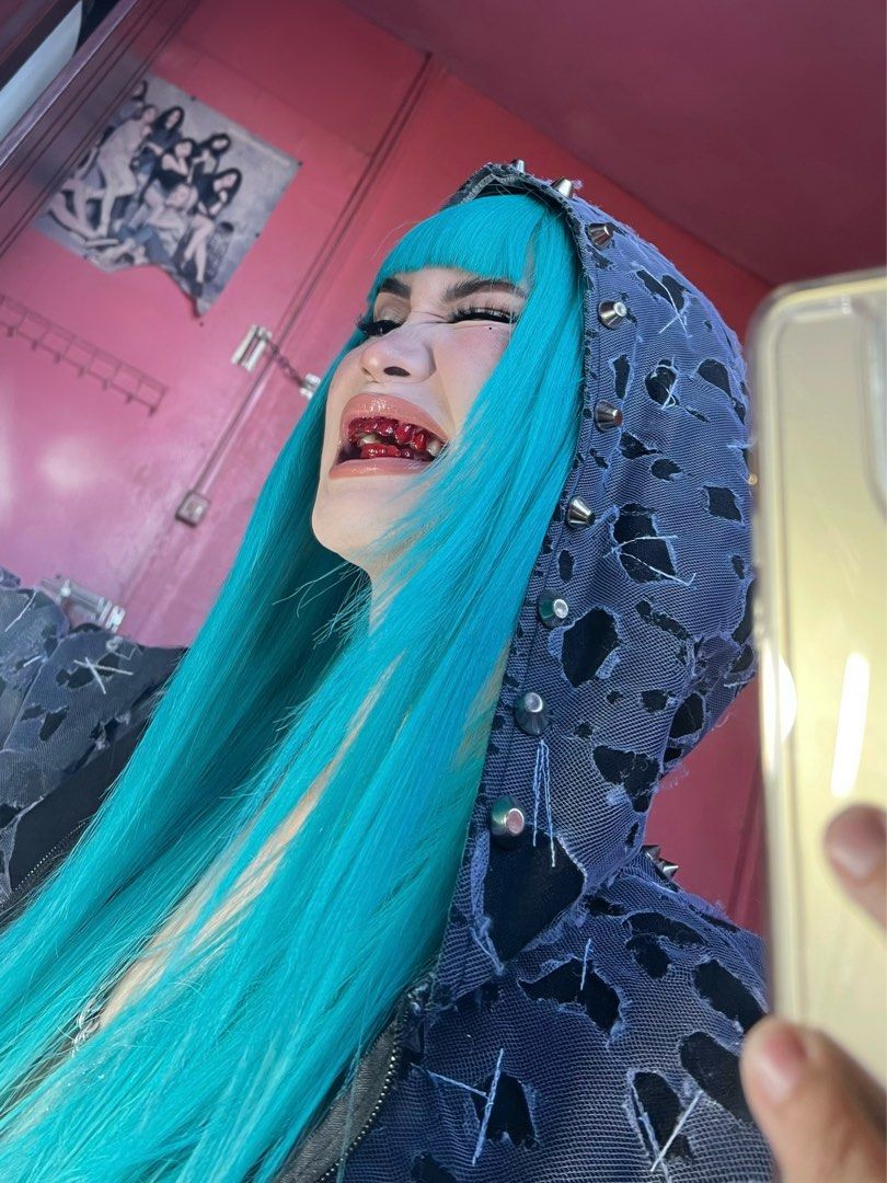 TURQUOISE WIG🩵 (Category: Hair Accessories) located in Taguig. Submitted by aphroditexelliz08 (Listing ID 1469315649, Image 1). Description: TURQUOISE WIG FOR SALE🩵 ✨Non-Lace ✨20inch ✨Lightly Used 📍Taguig (Shipping within Metro Manila via Lalamove or GrabExpress only.) Payment: GCash / Maya 📩 Feel free to DM me if interested! 💗 GET NIYO NA MURA NALANG‼️.