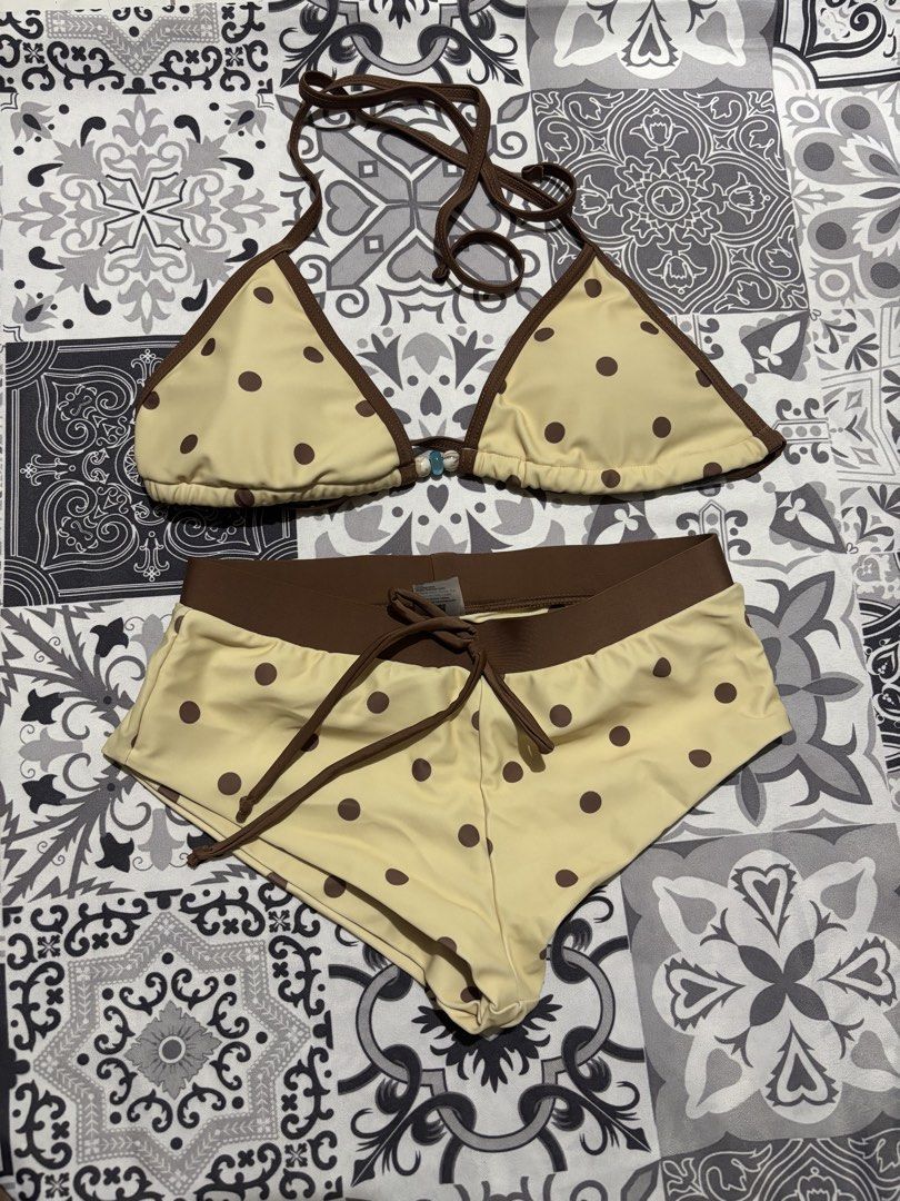 Padded Two Piece (Category: Bikinis & Swimsuits) located in Marikina City. Submitted by shanctuarykrrt (Listing ID 1469361862, Image 1). Description: .