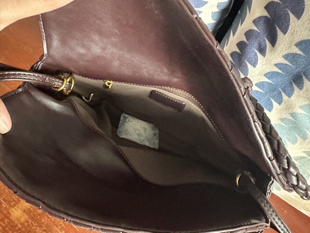 TWO WAY WEAVE SLING BAG (Category: Cross-body Bags) located in Cainta. Submitted by shopbyroma (Listing ID 1469166889, Image 3). Description: Brand New Two way weave bag (sling or clutch) Color Burgundy Bought in Bangkok PU Leather.