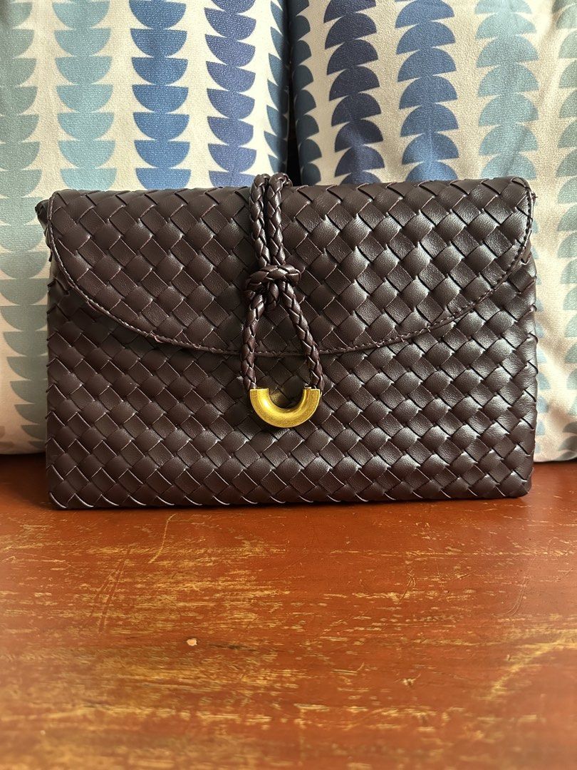 TWO WAY WEAVE SLING BAG (Category: Cross-body Bags) located in Cainta. Submitted by shopbyroma (Listing ID 1469166889, Image 1). Description: Brand New Two way weave bag (sling or clutch) Color Burgundy Bought in Bangkok PU Leather.