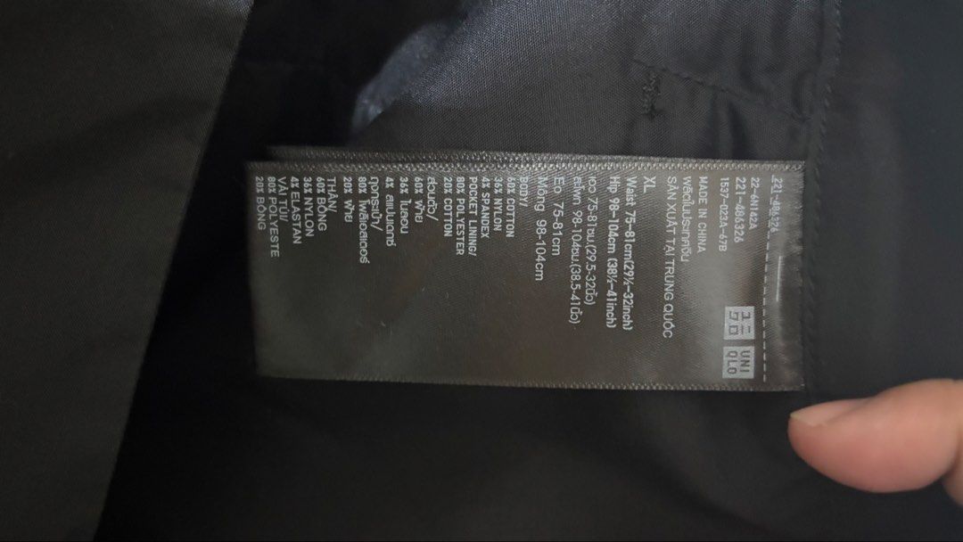 Uniqlo Barrel Pants (Category: Other Bottoms) located in Manila. Submitted by dustycreat67752 (Listing ID 1469306039, Image 2). Description: Uniqlo Barrel Pants XL Washed but not used.