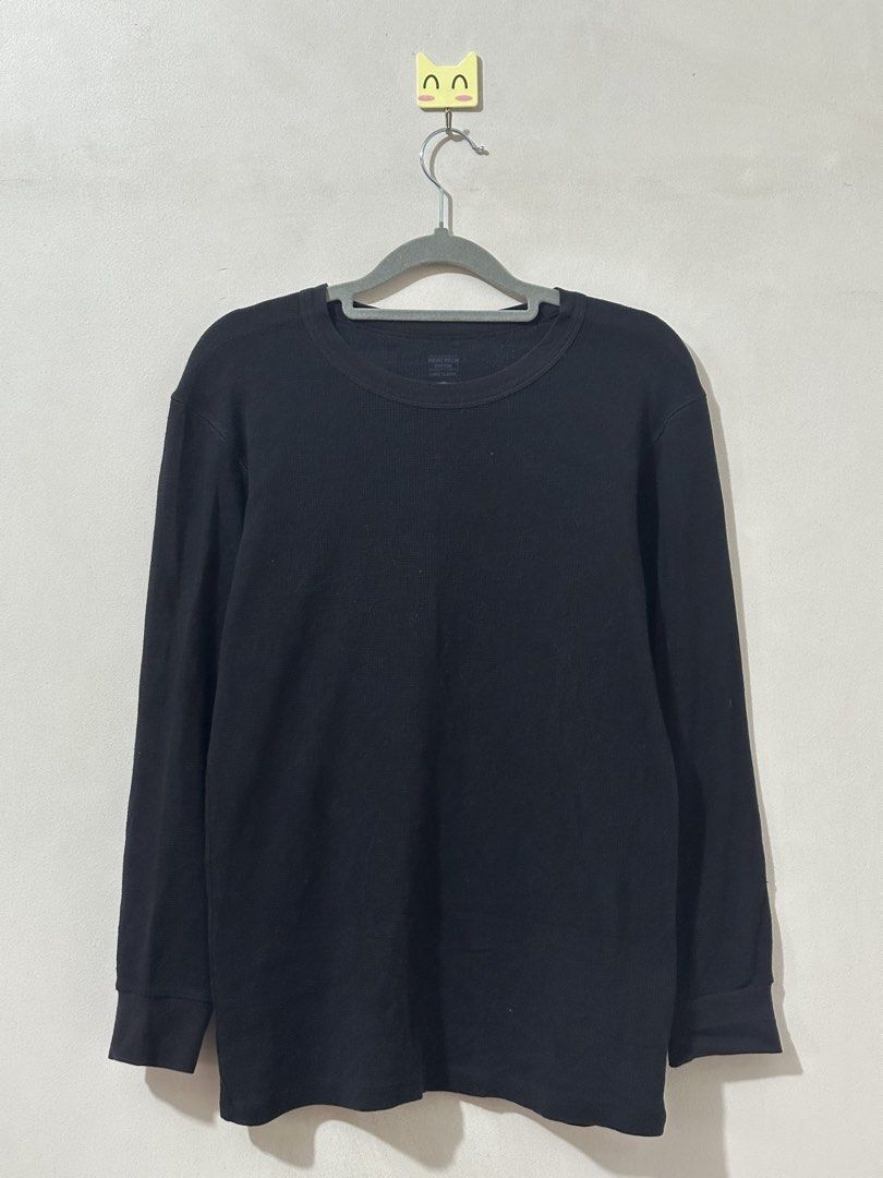 Uniqlo Black Extra Warm Heat Tech Men Medium (Category: Coats, Jackets and Outerwear) located in Balanga. Submitted by winterlab_ph (Listing ID 1469191289, Image 2). Description: B342.