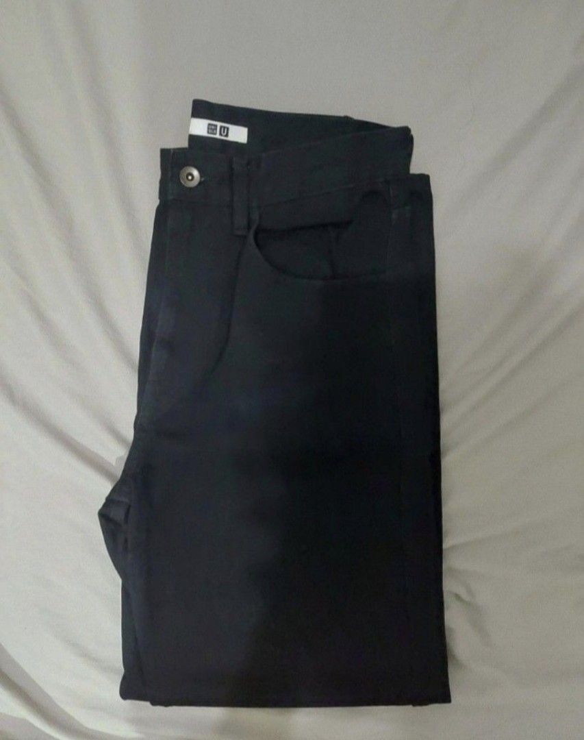 Uniqlo Black Jeans (Category: Jeans) located in Pasig City. Submitted by xmbgr (Listing ID 1469252729, Image 3). Description: - worn twice or thrice only - fits size 27W.