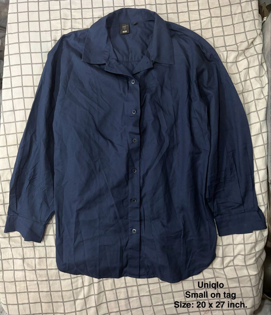 Uniqlo button-down long-sleeve shirt (Category: Tshirts & Polo Shirts ) located in Quezon City. Submitted by pinkystrends.co (Listing ID 1469235764, Image 1). Description: .
