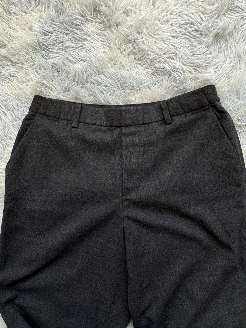 Uniqlo EZY Ankle pants (Category: Other Bottoms) located in Taguig. Submitted by mrwickjohn67 (Listing ID 1469366892, Image 3). Description: As new. Orig Dark gray color Issue: none Size: (in inches) Waist:30-33, Length: 36, Crotch: 12, Hem: 6.5 .