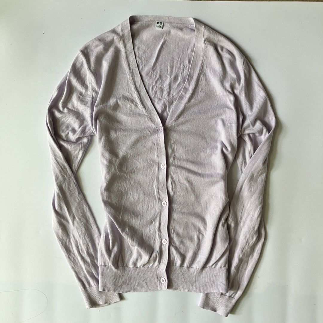 🌼Uniqlo Light V-Neck Cardigan • medium (Category: Coats, Jackets and Outerwear) located in Cagayan de Oro. Submitted by capybara.co.ph (Listing ID 1469199948, Image 2). Description: medium L25.5 W21.5 flaw on the last pic (stains) 🌺 mine ₱99 | grab ₱149 💓 lock ₱169 ♡ most items are thrifted, so manage your expectations ♡ most items are unwashed & steamed only ♡ no cod ♡ no return, exchange or cancelation ♡ will block & post if no reply or canc