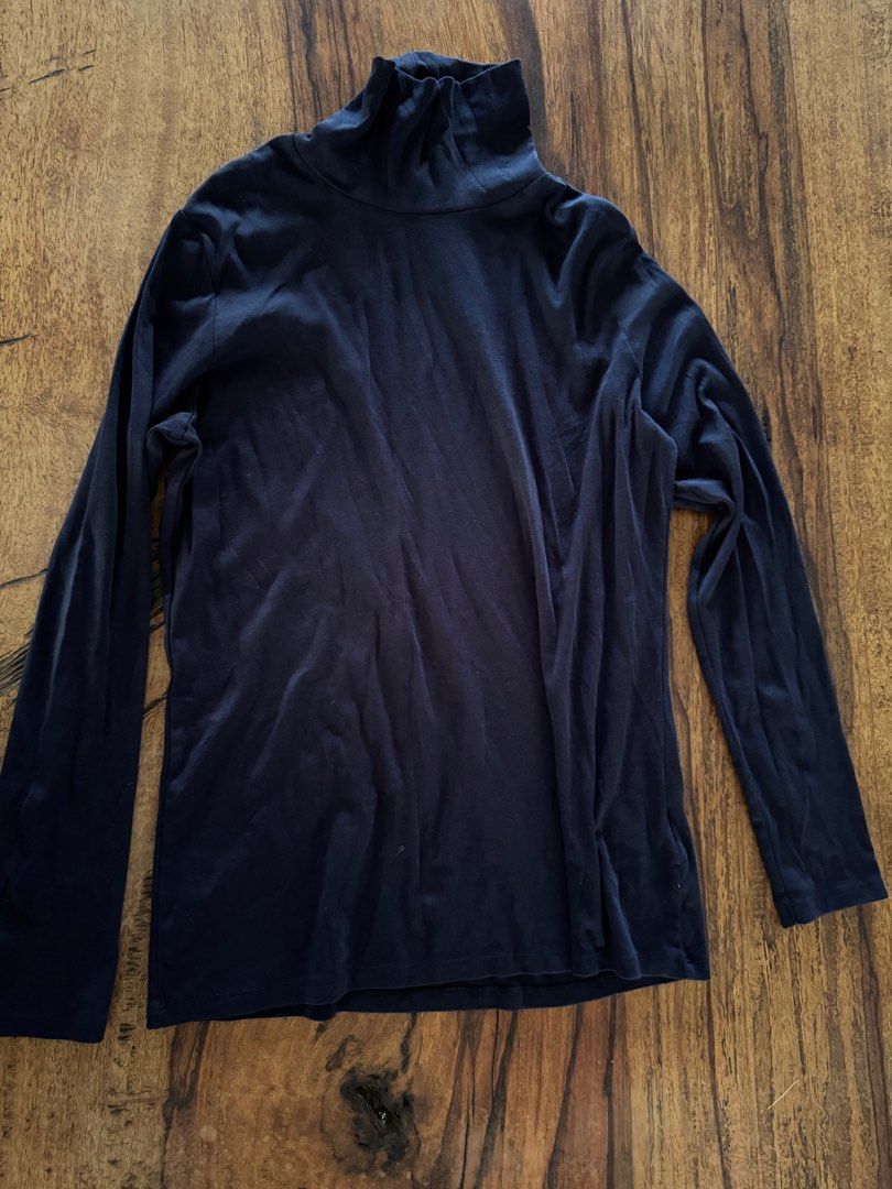 Assorted Uniqlo Long sleeve turtleneck tops (Category: Longsleeves) located in Muntinlupa City. Submitted by tinry (Listing ID 1469173524, Image 2). Description: 100 each Garage sale excess Priority to wholesalers Assorted brands like plains and prints, uniqlo, cln, sm, vice versa, mango, kamiseta, tommy, BR, ann taylor, etc Med or large.