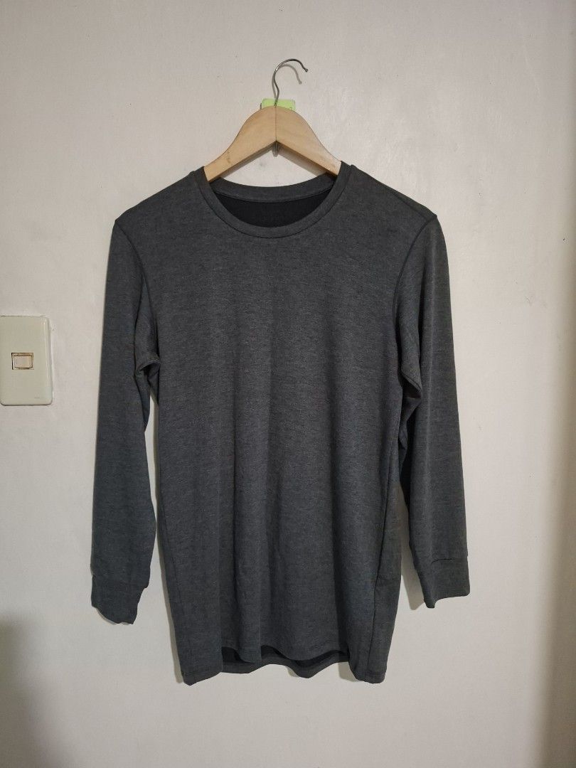 Uniqlo men's heattech extrawarm M (Category: Tshirts & Polo Shirts ) located in Subic. Submitted by petitecorner22 (Listing ID 1469203672, Image 1). Description: no more haggling please.