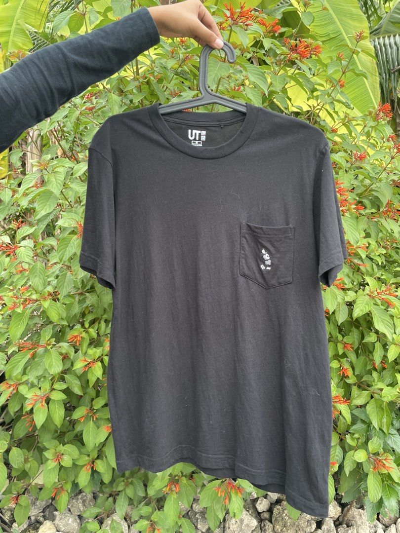 Uniqlo Mickey Mouse Black Shirt (Category: Tshirts & Polo Shirts ) located in Cebu City. Submitted by flyasm3 (Listing ID 1469259632, Image 1). Description: don’t be shy send offers 🙂‍↕️, message for details 🫡.