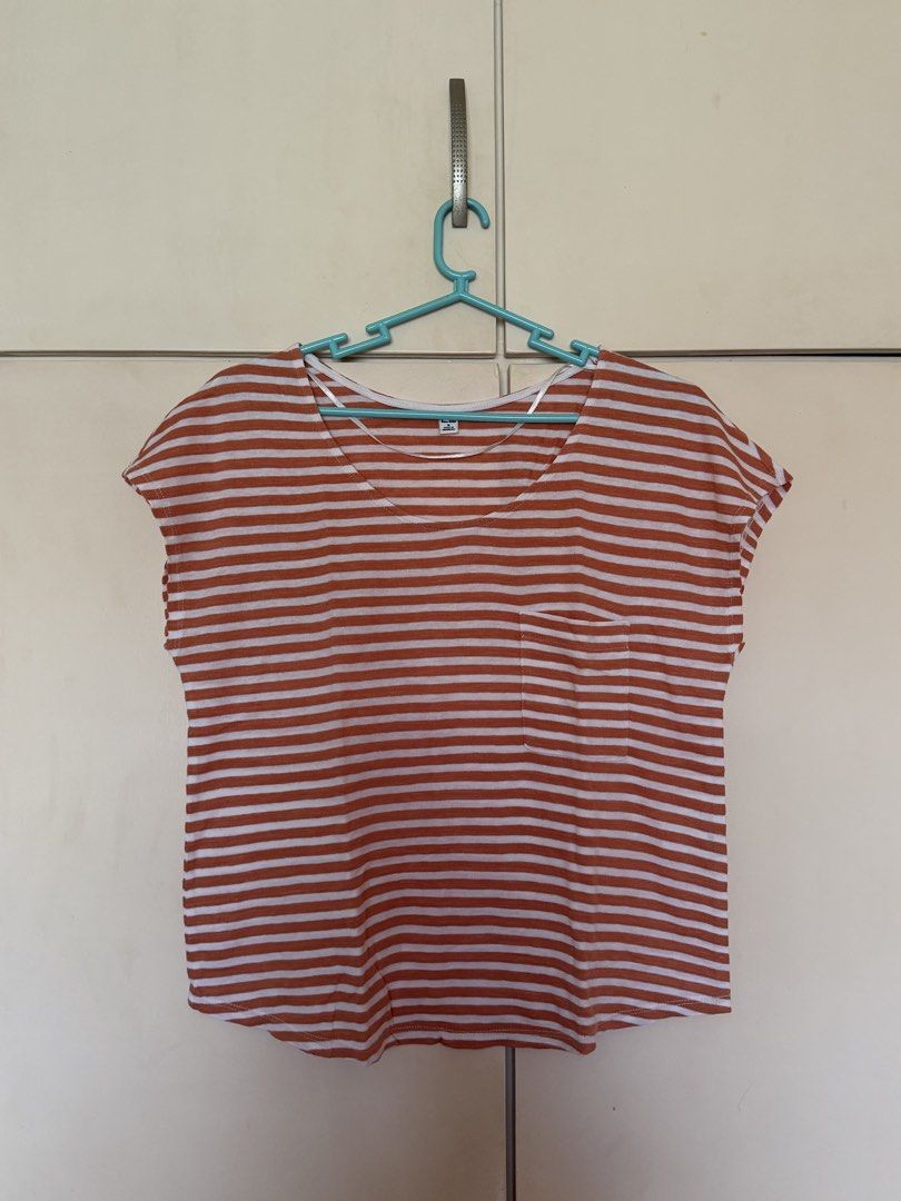 Uniqlo Orange Striped Shirt (Category: Shirts) located in Paranaque City. Submitted by shopsuey.2021 (Listing ID 1469261994, Image 1). Description: .