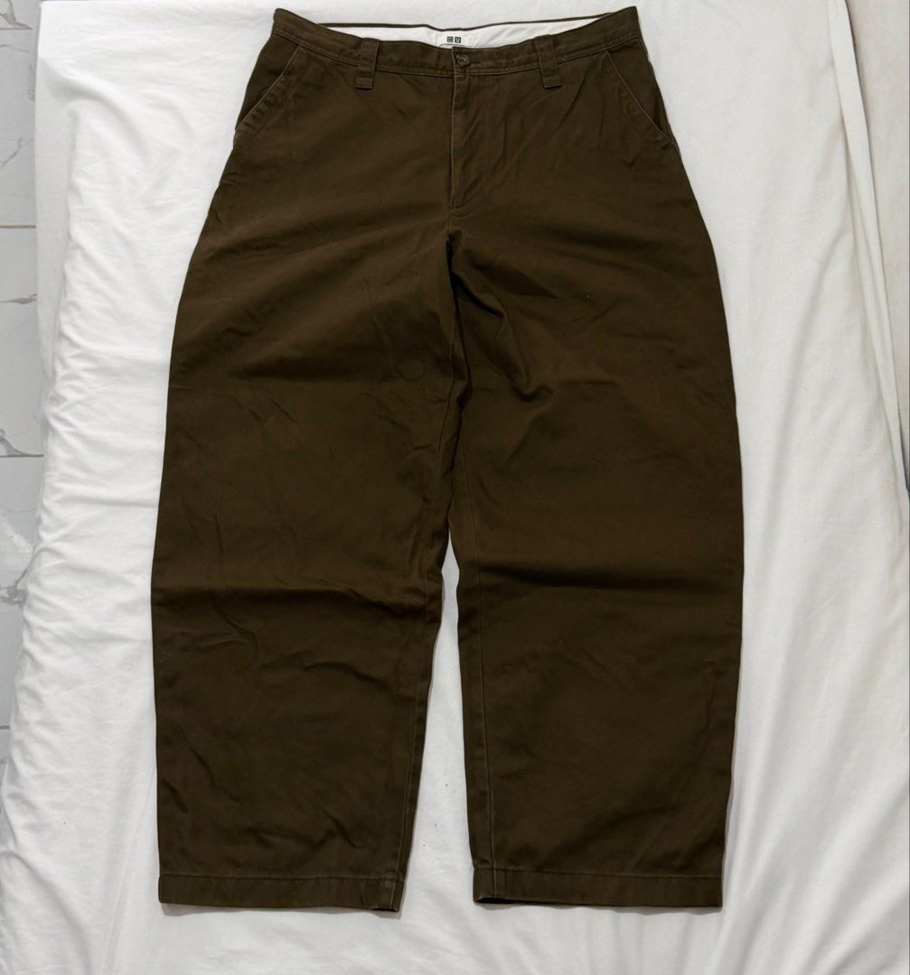 Uniqlo Pants (Category: Trousers) located in Bulacan. Submitted by block.by.ep (Listing ID 1469307922, Image 2). Description: Uniqlo U Pants (Moss Green) bought from uniqlo 36x41 color is very different in person can give actual picture once asked. 650 + sfee.