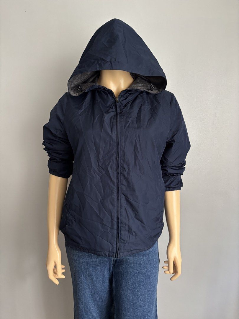 Uniqlo riversible parka jacket (Category: Coats, Jackets and Outerwear) located in Quezon City. Submitted by swift_kenjie (Listing ID 1469259928, Image 3). Description: .