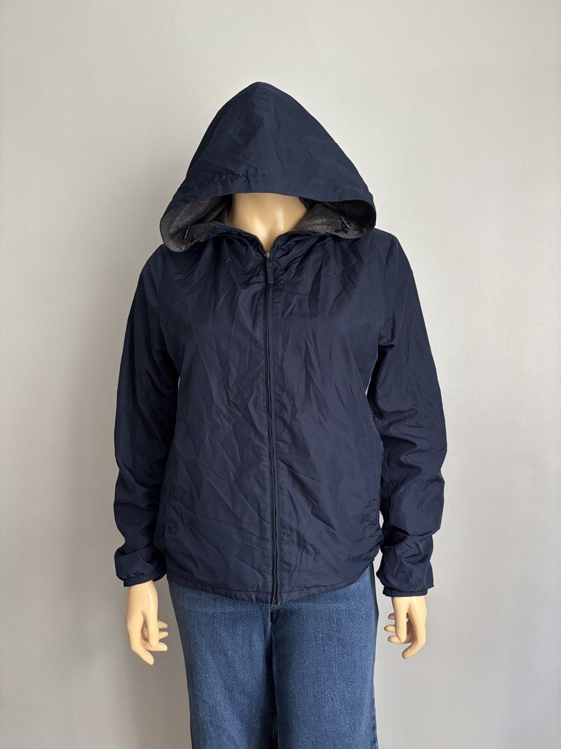 Uniqlo riversible parka jacket (Category: Coats, Jackets and Outerwear) located in Quezon City. Submitted by swift_kenjie (Listing ID 1469259928, Image 2). Description: .