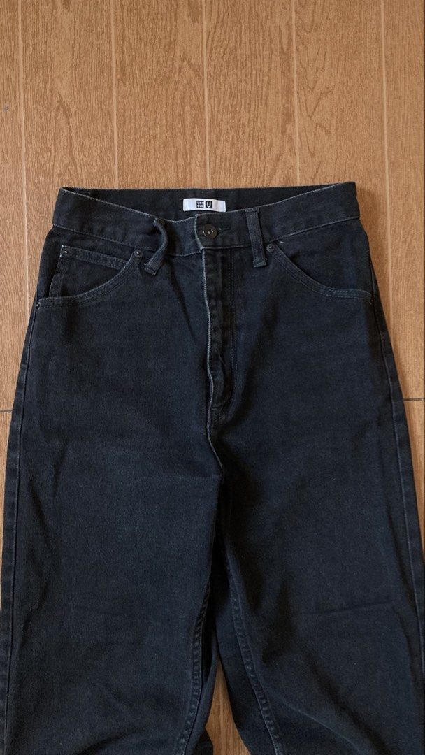 Uniqlo U Black Denim Jeans (Category: Jeans) located in Subic. Submitted by bottomjeanzgals (Listing ID 1469222052, Image 2). Description: - Brand: Uniqlo U - Style: Curved leg cut denim jeans - Color: Washed black - Size: 24 - Material: 100% cotton - Features: Five-pocket design, button closure, and zip fly - Condition: Excellent.