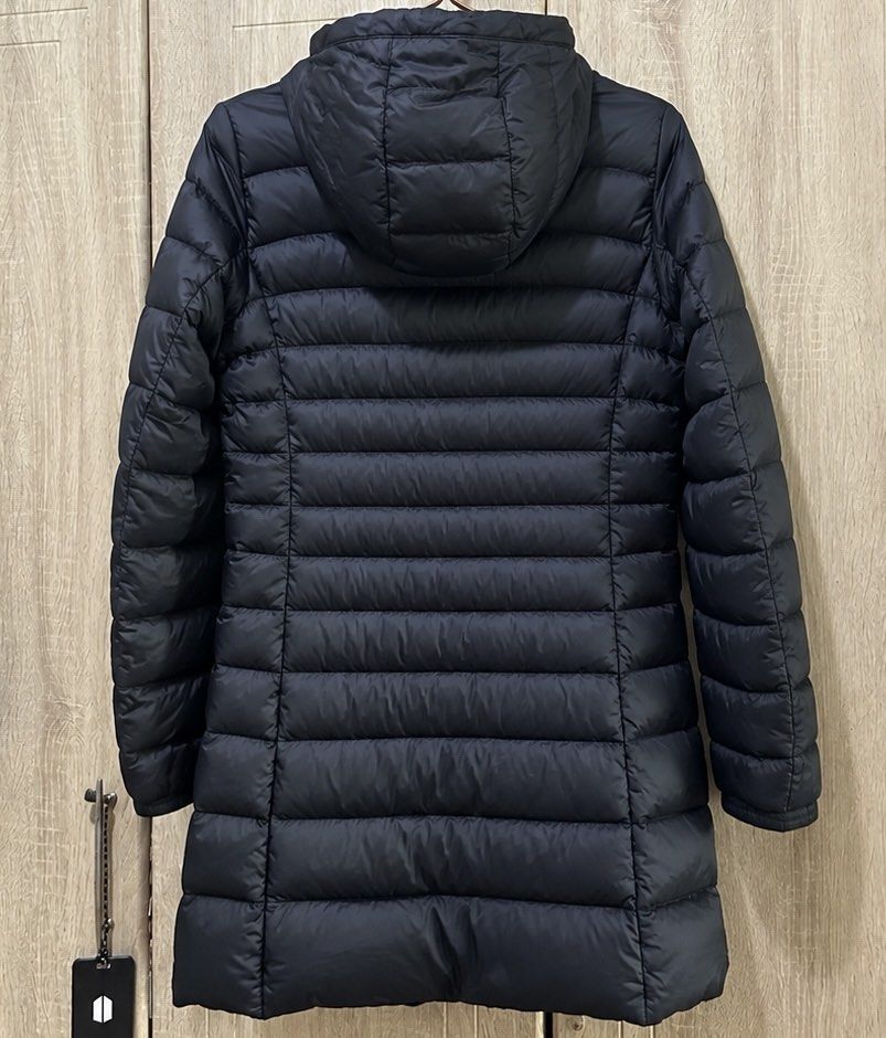 UNIQLO Ultra Light Down Long Coat / Puffer Jacket (Category: Coats, Jackets and Outerwear) located in Manila. Submitted by manifestd (Listing ID 1469243842, Image 3). Description: UNIQLO Ultra Light Down Long Coat ✔️Medium 19” width, 32” length, black ✔️Ultra light weight but strong insulation ✔️Packable in stow pocket ✔️Excellent condition, no issue ✔️Lalamove ready/J&T.