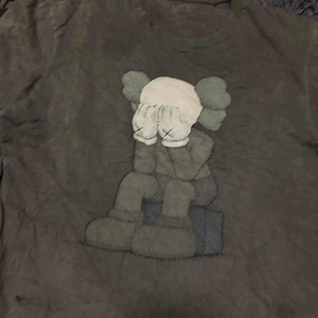 Uniqlo x Kaws Shirt (Category: Tshirts & Polo Shirts ) located in Camiling. Submitted by thriftscape2024 (Listing ID 1469327501, Image 2). Description: Excellent Condition Color rate: 9/10 Issue: mini stain Dimes: W21xL27.
