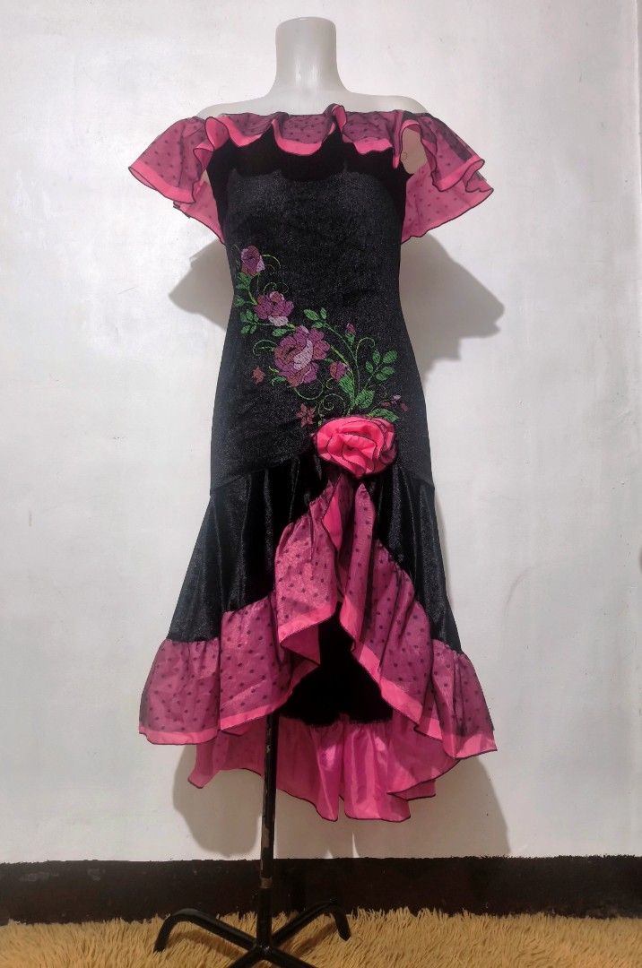 United Nation Costume Spain (Category: Dresses) located in Marikina City. Submitted by alecfordy (Listing ID 1469193721, Image 2). Description: United Nation Costume Spain small to medium body.