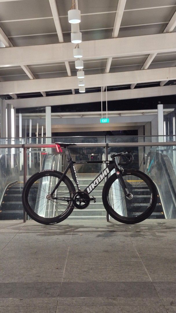 Unknown singularity (Category: Bicycles) located in Singapore. Submitted by probablytgesame (Listing ID 1469189822, Image 1). Description: unknown singularity fs 2026 8.5/10 condi lf 680 fd 650.