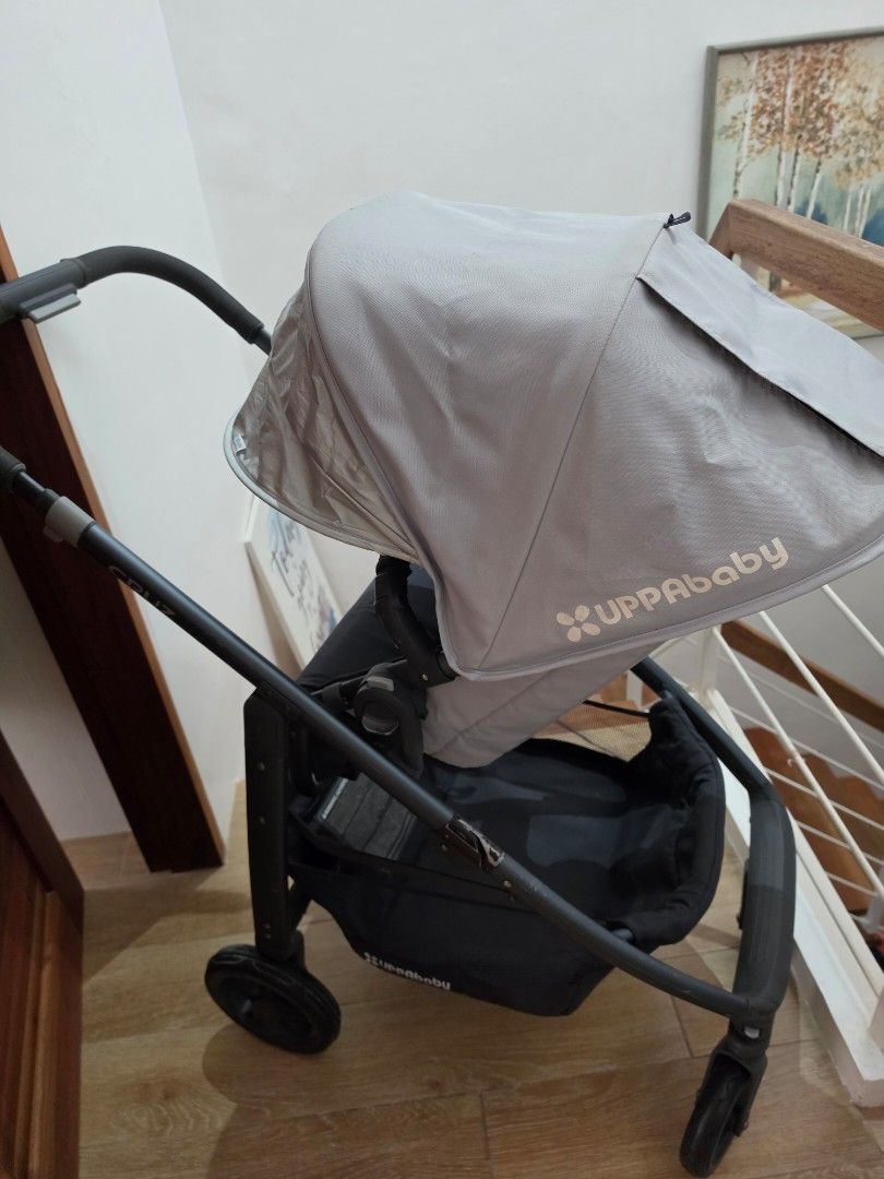 UPPAbaby Cruz Stroller Grey and Black (Category: Strollers) located in Muntinlupa City. Submitted by graciehart_08-99793 (Listing ID 1469161864, Image 1). Description: - Authentic UPPAbaby Cruz stroller in stylish grey and black - Large canopy with extendable sunshade for UV protection - Reversible seat unit (face forward or parent-facing) - Sleek black frame with durable wheels and comfortable foam grip handlebar - Extra-spacious under-seat bask