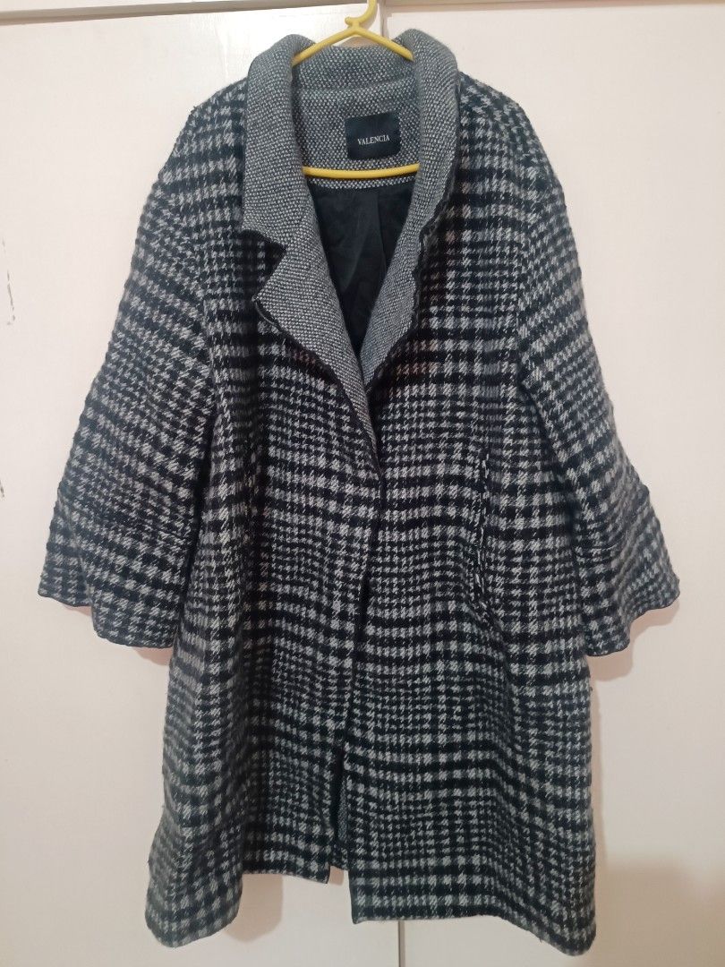 Valencia wool coat / winter coat (Category: Coats, Jackets and Outerwear) located in Paranaque City. Submitted by earlylux (Listing ID 1469330395, Image 1). Description: fits med to large thick wool coat .