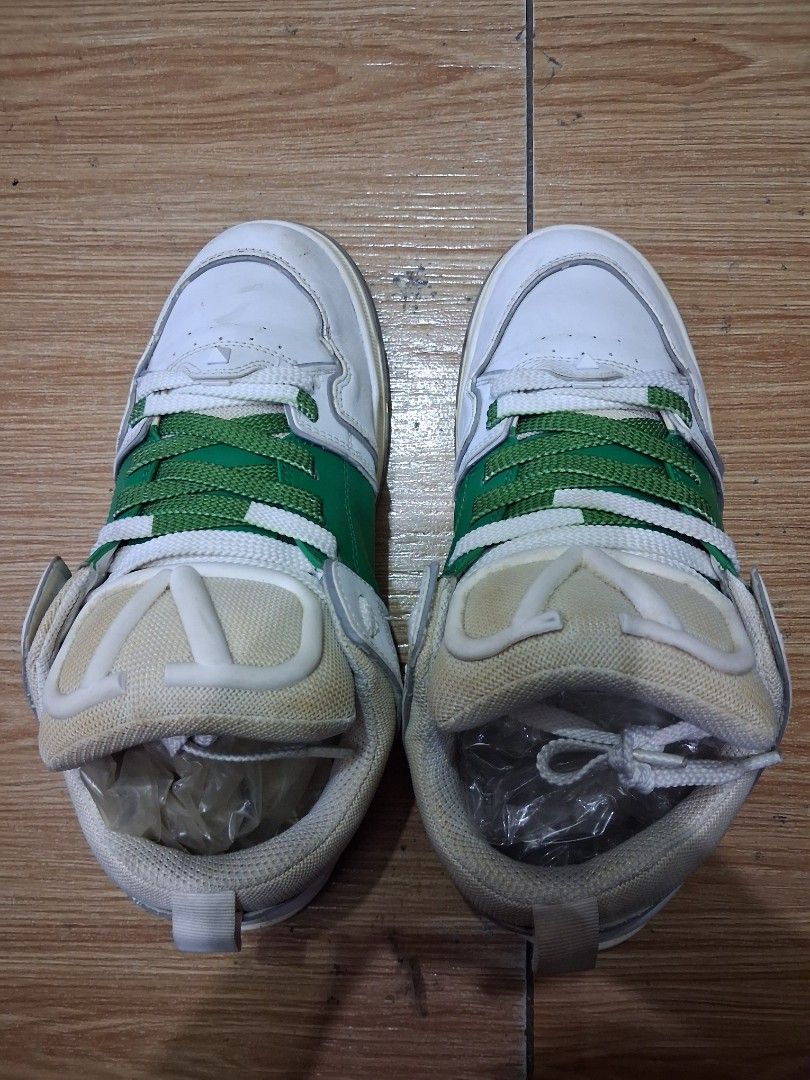Valentino Garavani shoes (Category: Coats, Jackets and Outerwear) located in Koronadal. Submitted by glai1992 (Listing ID 1469319657, Image 2). Description: Valentino Garavani size 42.