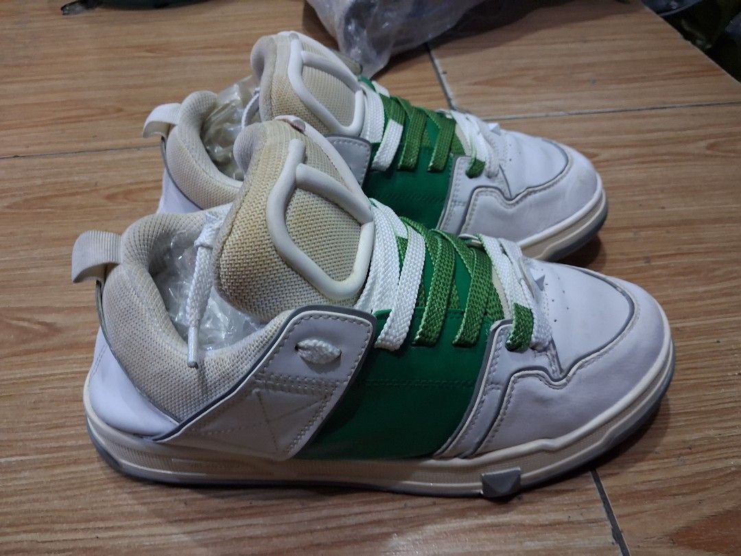 Valentino Garavani shoes (Category: Coats, Jackets and Outerwear) located in Koronadal. Submitted by glai1992 (Listing ID 1469319657, Image 3). Description: Valentino Garavani size 42.