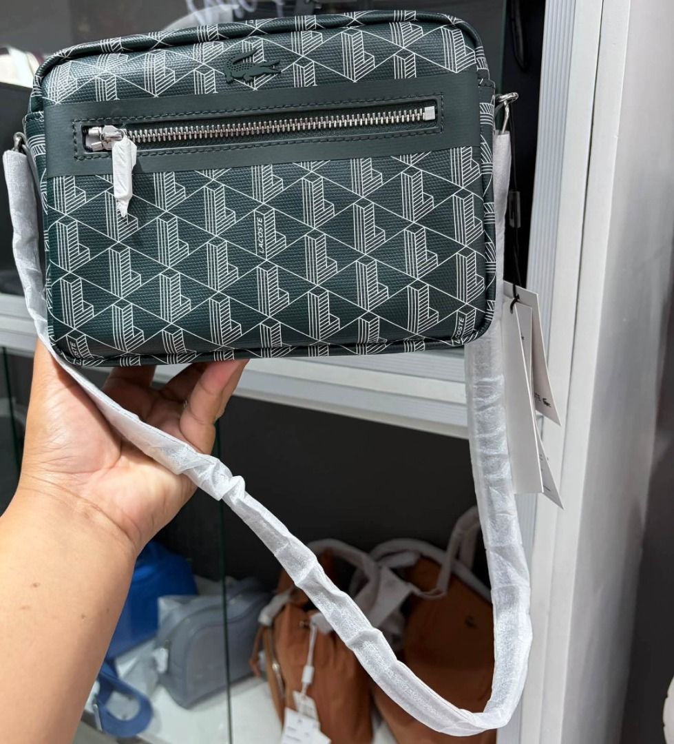 Vanity Sling Bag (Category: Cross-body Bags) located in Rizal. Submitted by hiraya16 (Listing ID 1469228609, Image 1). Description: Onhand ready to ship +SF only J&T.