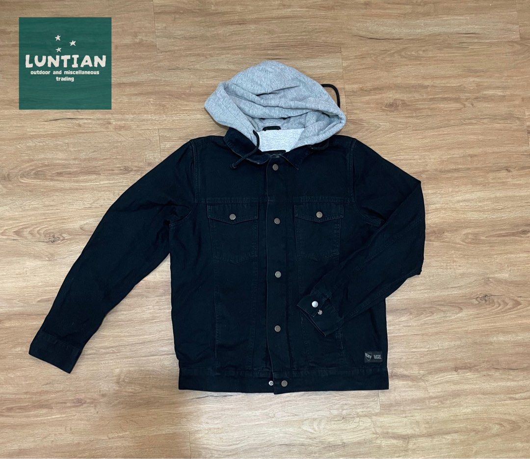 Vans Hooded Trucker Jacket Size S (Category: Coats, Jackets and Outerwear) located in Manila. Submitted by charlie665 (Listing ID 1469163685, Image 1). Description: Size: Small dimes: W54.5cm; L64.5cm condition: good with signs of use location: Pasig .