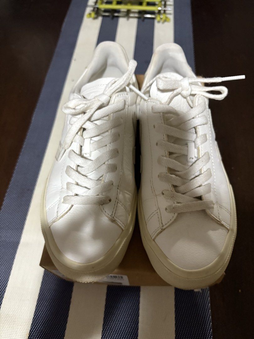 Veja Campo (Category: Sneakers) located in Makati City. Submitted by mikeramos1333 (Listing ID 1469208408, Image 2). Description: Veja Campo - White Natural - Womens Size - US6 / UK4 / EU37/ JP23 Bought in Korea Wala na box.
