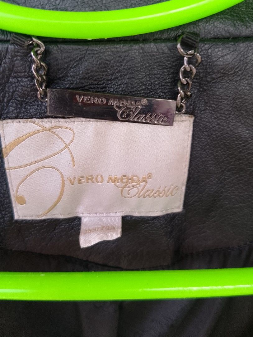 vera moda classic leather jacket (Category: Announcements) located in Baguio. Submitted by castroanna41228 (Listing ID 1469297039, Image 3). Description: .