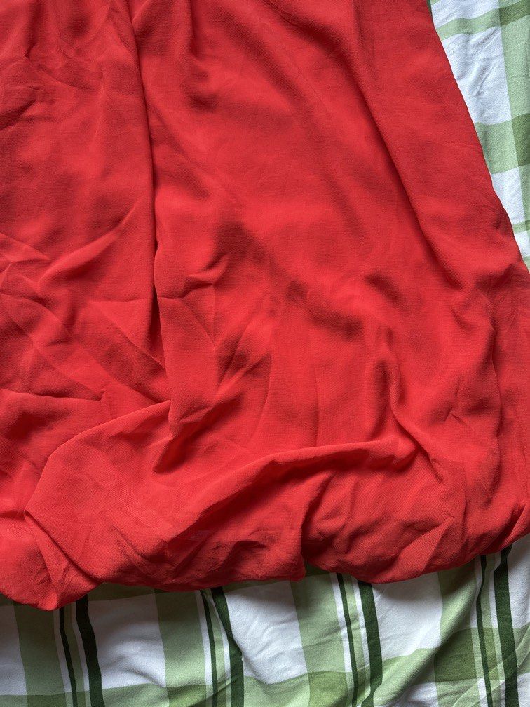 Vero Moda cocktail dress (Category: Evening dresses & gowns) located in Pasig City. Submitted by kaelsy (Listing ID 1469238436, Image 2). Description: Ruffled one-way shoulder Bubble dress .