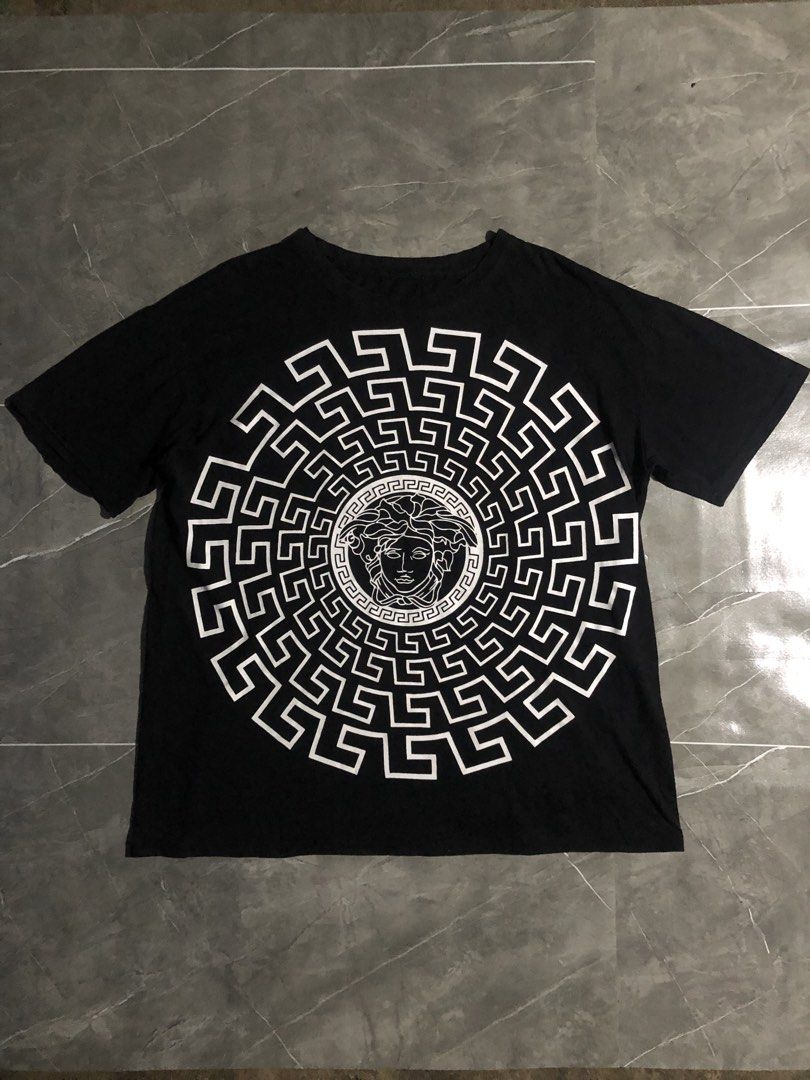 Versace Mega print (Category: Activewear) located in Manila. Submitted by buksthrifthing (Listing ID 1469286039, Image 1). Description: 24 by 27 Can fit to medium large and xL No issue cut tags only Pref off good for psg Excellent condi 9.5/10 color rate.