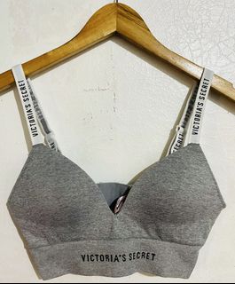 (Category: ) located in . Submitted by lovemyclothes21 (Listing ID 1469262629, Image 1). Description: .