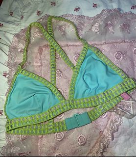 (Category: ) located in . Submitted by daintypeach (Listing ID 1469359572, Image 1). Description: .