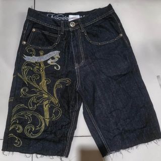 (Category: ) located in . Submitted by dhong_abay_thrift (Listing ID 1469203051, Image 1). Description: .