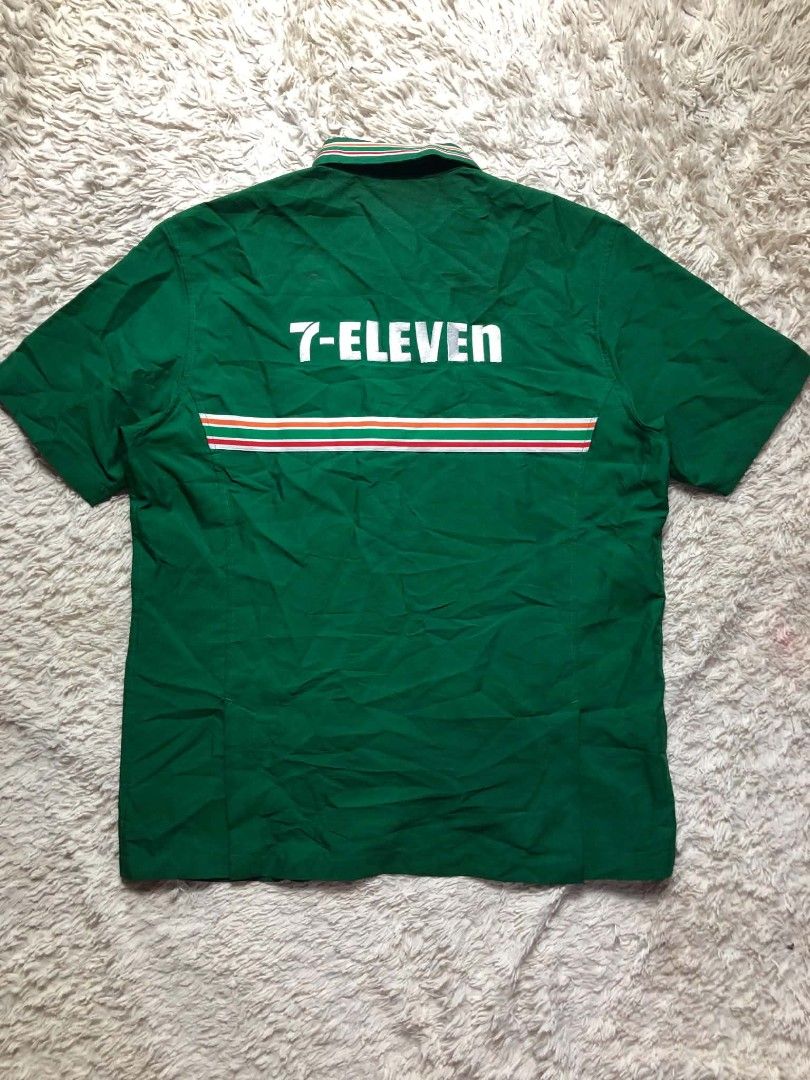 Vintage 7-Eleven Worker Polo (Category: Tshirts & Polo Shirts ) located in Manila. Submitted by truecat.00a53a (Listing ID 1469191583, Image 2). Description: size large Good condition issue need wash working zip.