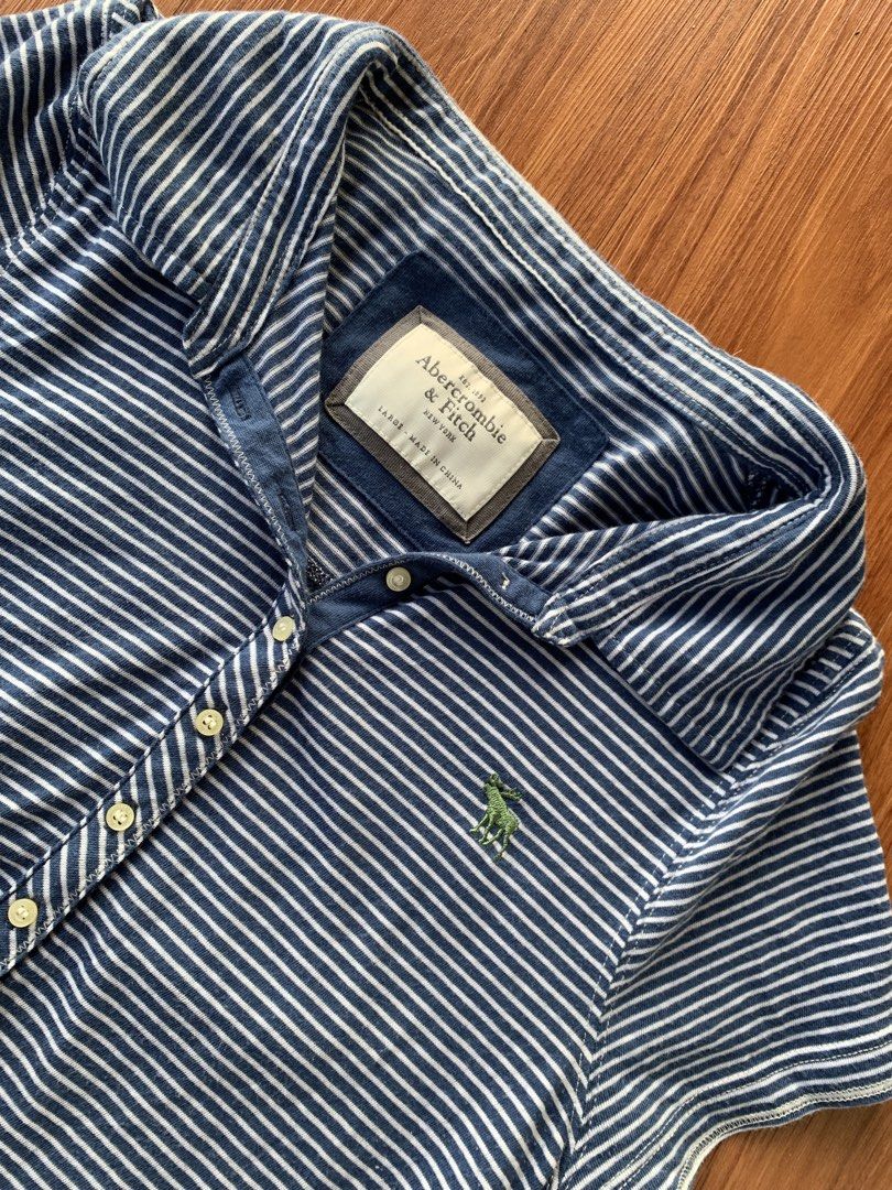 VINTAGE ABERCROMBIE TOPS (Category: Others Tops) located in Cebu City. Submitted by hiddenlabel (Listing ID 1469383694, Image 2). Description: GOOD CONDITION.