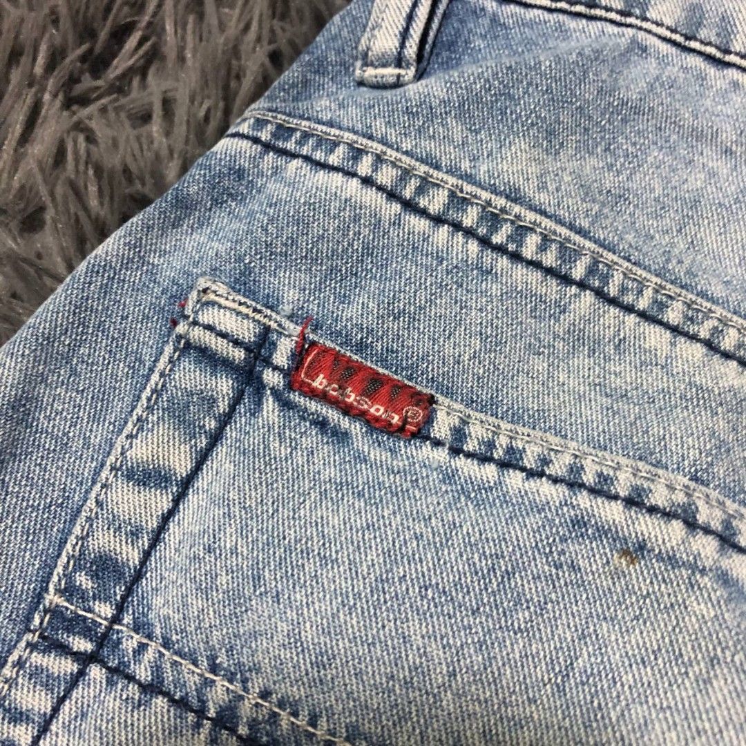 Vintage Bobson Jorts (Category: Shorts) located in Camiling. Submitted by thriftscape2024 (Listing ID 1469328790, Image 2). Description: Excellent Condition Color rate: 9/10 Issue: stains, scratches W: 34 L: 23 Thigh: 14.5 Leg Opening: 12.