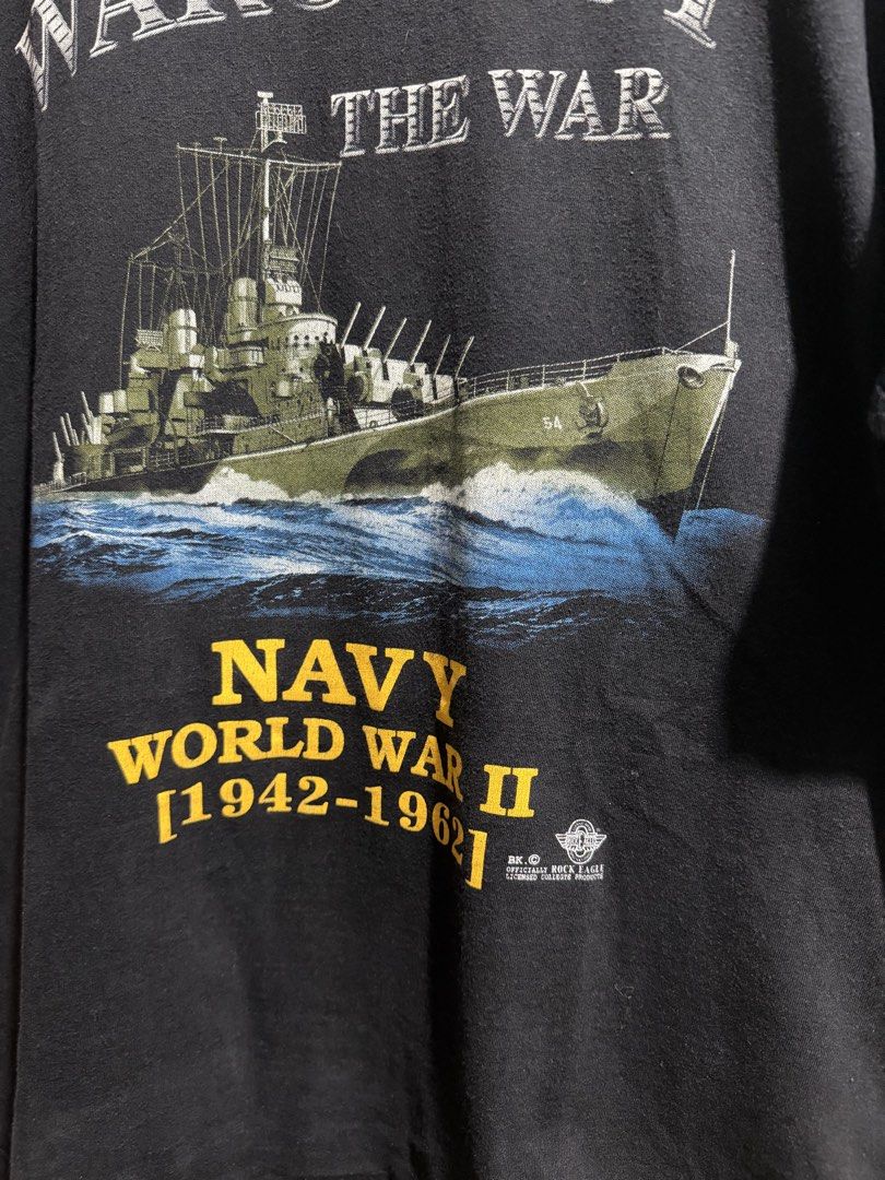 Vintage bootleg warcraft navy world war 2 (Category: Tshirts & Polo Shirts ) located in Quezon City. Submitted by ree3_dr0pp2k25 (Listing ID 1469274117, Image 2). Description: 20.5x27 Medium to semi large fittings Large on tag Hairlines Good condition.