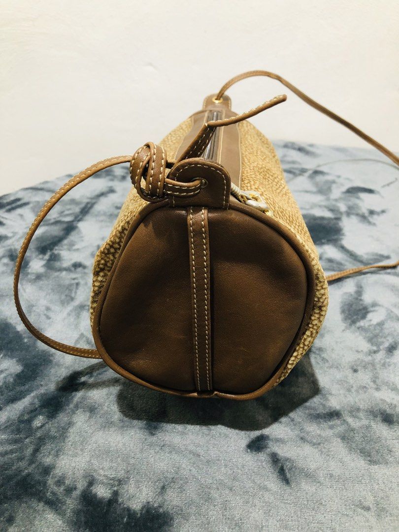 VINTAGE BORBONESE BY REDWALL BARELL CROSSBODY (Category: Cross-body Bags) located in Imus. Submitted by dhouseoftotes (Listing ID 1469217464, Image 3). Description: 📐 MEASUREMENTS‼️ H - 4.5 inches W - 10 inches •FROM JAPAN •OTHER THAN SIGNS OF USAGE, SEE LAST PIC FOR ITS ONLY MAJOR ISSUE. DISCLAIMER!! I am not affiliated, associated, authorised, endorsed by, or in any way officially connected with any of the brands, companies, or trademarks ment