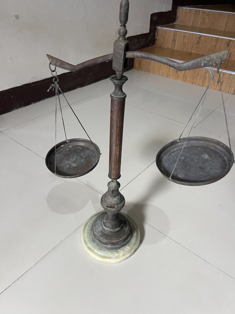 Vintage Brass Balance Scale with Marble Base (Category: Health Monitors & Weighing Scales) located in Cainta. Submitted by mysticmountain.f41a31 (Listing ID 1469173589, Image 1). Description: - Vintage metal balance scale with two hanging pans - Features a sturdy round stone base and wooden middle section on the stand - Beautiful natural tarnish and patina showing authentic age - Securely strung pans and heavy build for stable placement - Perfect
