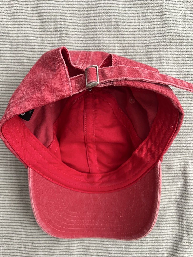 Vintage Cap (Category: Caps & Hats) located in Muntinlupa City. Submitted by coolthrifto (Listing ID 1469192884, Image 2). Description: Almost brand new Twice used No issues.