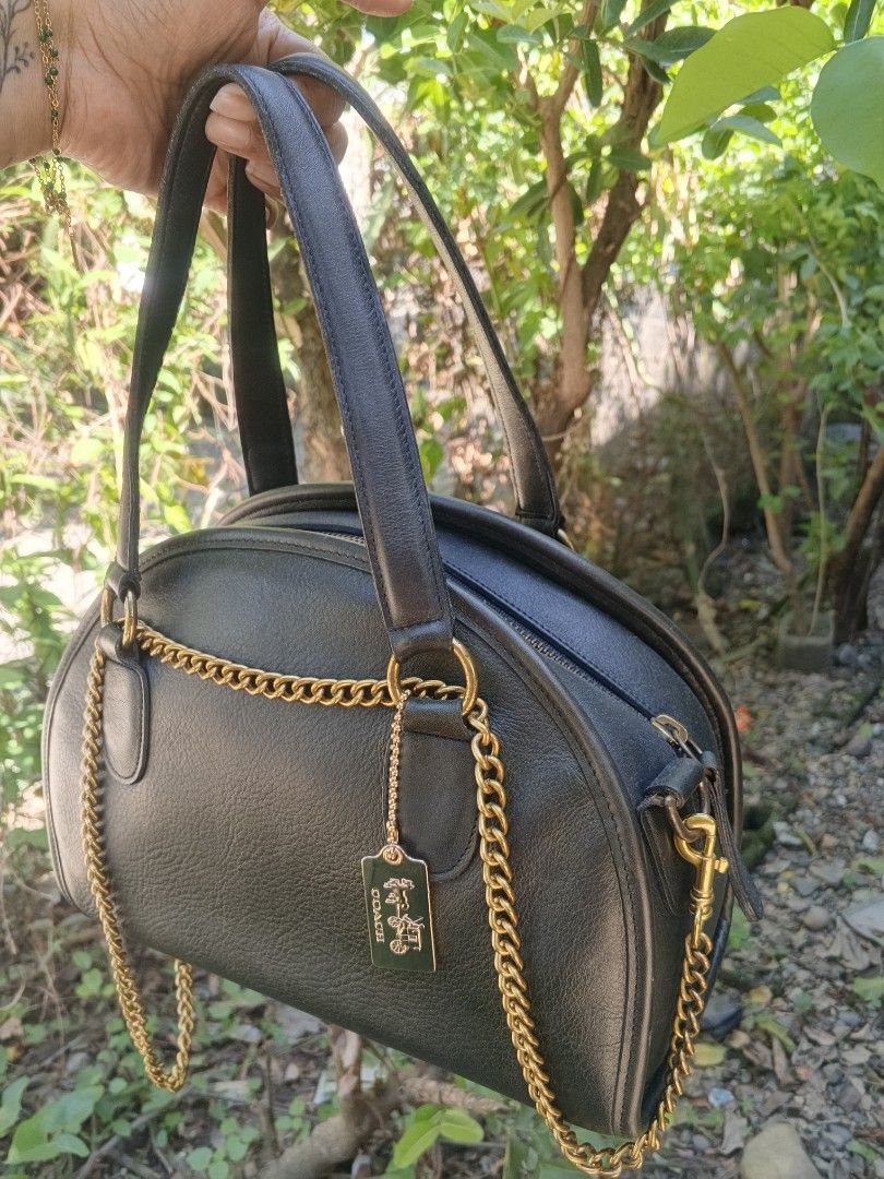Vintage Coach Chadwick (Category: Luxury Bags & Wallets) located in Cabanatuan. Submitted by bagsyoulove (Listing ID 1469162960, Image 3). Description: .