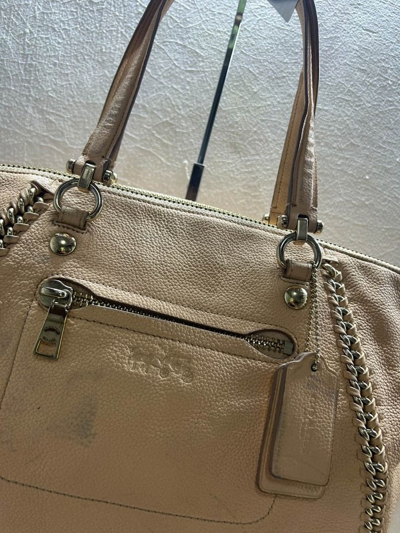VINTAGE COACH LEATHER SATCHEL BAG (Category: Shoulder Bags) located in Caloocan City. Submitted by j3ngsanity (Listing ID 1469291140, Image 3). Description: ISSUE : NEED WASH / SIGN OF USAGE .