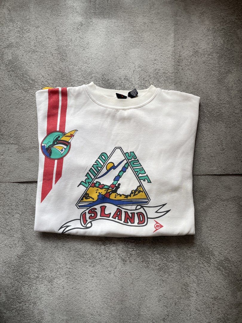Vintage Dunlop Windsurf Island Sweatshirt Pullover (Category: Coats, Jackets and Outerwear) located in Makati City. Submitted by hdn.rck (Listing ID 1469307919, Image 1). Description: .